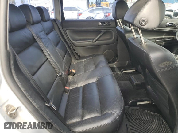 2000 Volkswagen Passat with VIN WVWNA23B6YE238932, listed as a Copart auction lot 59837575 with 151,157 mi miles and Salvage title. Bid and sale history available at DreamBid. Image 11.