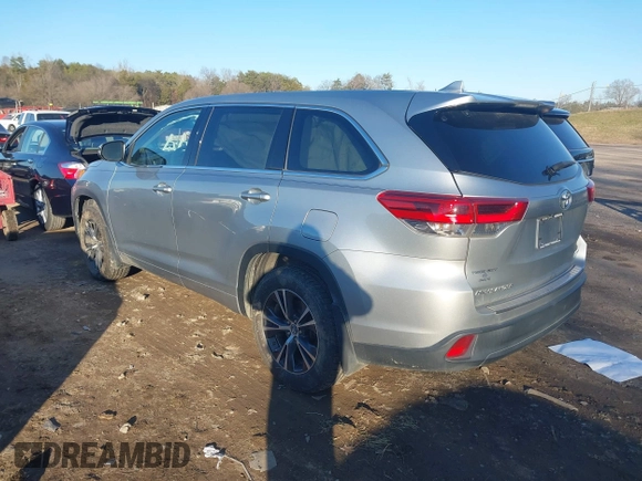 2017 Toyota Highlander LE with VIN 5TDBZRFH5HS482117, listed as a IAAI auction lot 41274836 with 83,903 mi miles and . Bid and sale history available at DreamBid. Image 3.