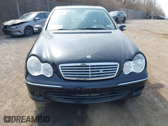 2006 Mercedes-Benz C с VIN WDBRF87H06F801774, выставлен на аукционе IAAI как лот 41791614 с пробегом 249 942 миль миль и . История ставок и продаж доступна на DreamBid. Изображение 6.