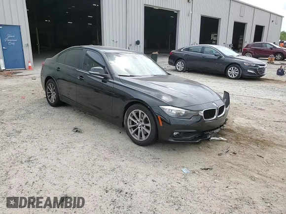 2017 BMW 3 Series 320i z VIN WBA8A9C52HK620440, wystawiony jako Copart lot #54100435 z przebiegiem 104 555 mil mil oraz Szkoda całkowita • Salvage title. Historia ofert i sprzedaży dostępna na DreamBid. Obrazek 13.