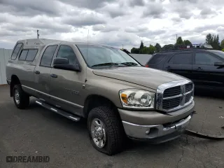 2006 Dodge Ram 2500 SLT with VIN 1D7KS28C66J133092, listed as a Copart auction lot 70456874 with 118,218 mi miles and Salvage Title. Bid and sale history available at carsss.com. Image 4.