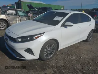 2024 Kia Forte LXS z VIN 3KPF24AD0RE778218, wystawiony jako IAAI lot #42302168 z przebiegiem 57 661 mil mil oraz . Historia ofert i sprzedaży dostępna na DreamBid. Obrazek 2.