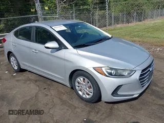 2017 Hyundai Elantra SE z VIN 5NPD74LF7HH136774, wystawiony jako IAAI lot #42134599 z przebiegiem 92 111 mil mil oraz . Historia ofert i sprzedaży dostępna na DreamBid. Obrazek 1.