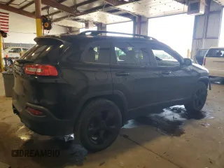 2016 Jeep Cherokee Latitude with VIN 1C4PJMCB8GW203113, listed as a Copart auction lot 64230625 with 81,946 mi miles and Salvage title. Bid and sale history available at DreamBid. Image 3.