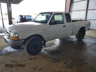 2000 Ford Ranger XL with VIN 1FTYR14V3YPC09059, listed as a Copart auction lot 48610905 with 260,821 mi miles and Clean Title. Bid and sale history available at carsss.com. Image 1.