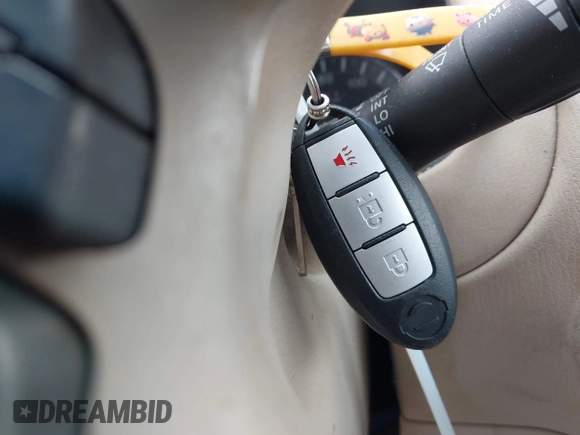 2013 Nissan Pathfinder SL with VIN 5N1AR2MN3DC678446, listed as a IAAI auction lot 41632006 with 191,228 mi miles and . Bid and sale history available at DreamBid. Image 11.