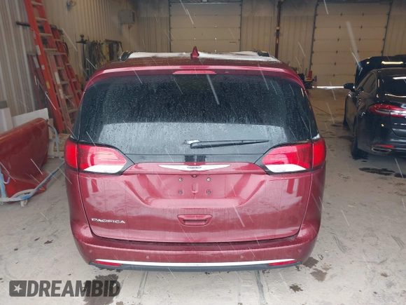 2018 Chrysler Pacifica Touring L Plus z VIN 2C4RC1EG5JR227511, wystawiony jako IAAI lot #41344075 z przebiegiem 86 860 mil mil oraz . Historia ofert i sprzedaży dostępna na DreamBid. Obrazek 16.