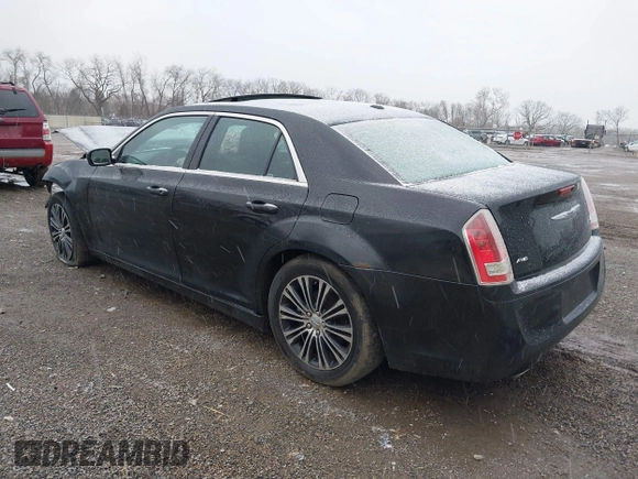 2013 Chrysler 300 S z VIN 2C3CCAGG2DH659829, wystawiony jako IAAI lot #41726809 z przebiegiem 149 908 mil mil oraz . Historia ofert i sprzedaży dostępna na DreamBid. Obrazek 3.
