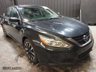 2018 Nissan Altima 2.5 SR with VIN 1N4AL3AP9JC121415, listed as a IAAI auction lot 41528034 with 136,793 mi miles. Bid and sale history available at carsss.com. Image 1.