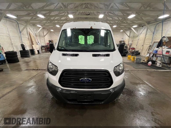 2017 Ford Transit с VIN 1FTYR2CM5HKA21834, выставлен на аукционе IAAI как лот 42588642 с пробегом 149 183 миль миль и . История ставок и продаж доступна на DreamBid. Изображение 6.