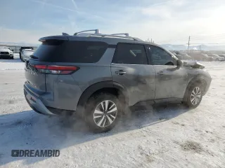2024 Nissan Pathfinder SL z VIN 5N1DR3CC3RC290403, wystawiony jako Copart lot #88288775 z przebiegiem 5 092 mil mil oraz Szkoda całkowita • Salvage title. Historia ofert i sprzedaży dostępna na DreamBid. Obrazek 3.
