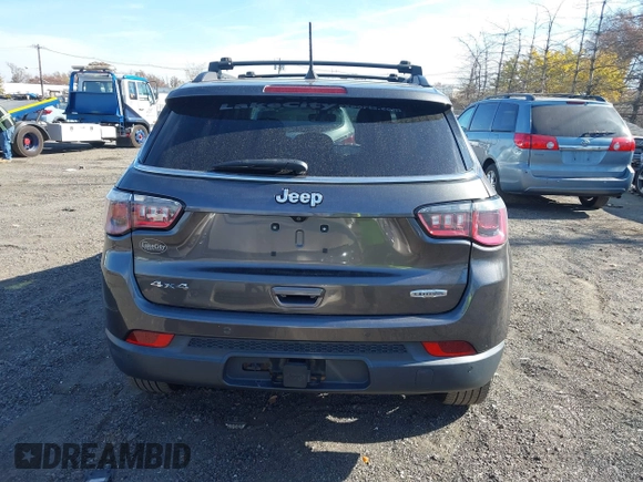 2017 Jeep Compass Latitude z VIN 3C4NJDBB9HT667415, wystawiony jako IAAI lot #40755033 z przebiegiem 106 943 mil mil oraz . Historia ofert i sprzedaży dostępna na DreamBid. Obrazek 16.