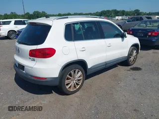 2012 Volkswagen Tiguan SE с VIN WVGBV7AX7CW527271, выставлен на аукционе IAAI как лот 42594294 с пробегом 147 594 миль миль и . История ставок и продаж доступна на DreamBid. Изображение 4.