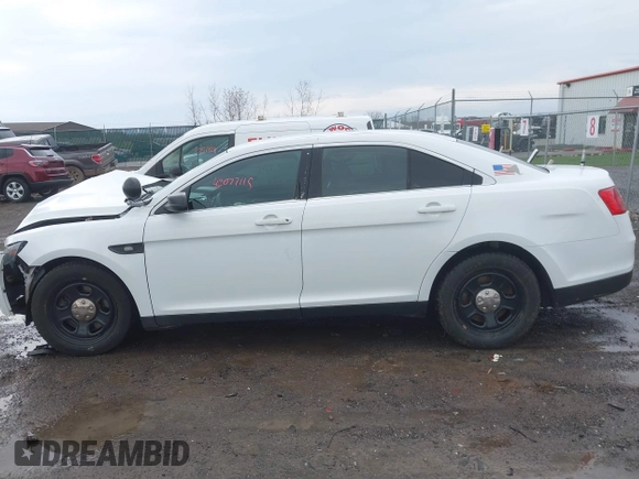 2018 Ford Police Interceptor with VIN 1FAHP2MK6JG137027, listed as a IAAI auction lot 42077115 with 123,851 mi miles and . Bid and sale history available at DreamBid. Image 14.