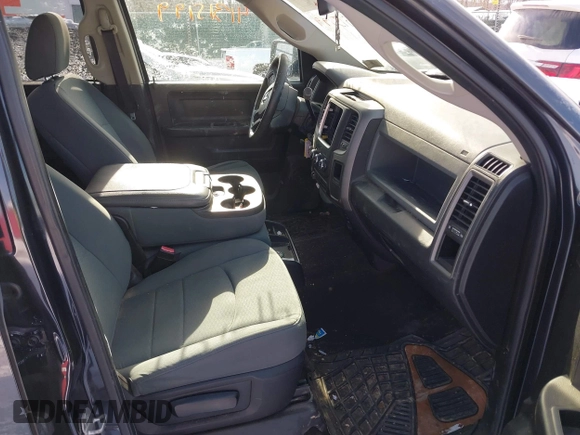2013 Ram 1500 Express z VIN 1C6RR7KT5DS692688, wystawiony jako IAAI lot #41315199 z przebiegiem 216 438 mil mil oraz . Historia ofert i sprzedaży dostępna na DreamBid. Obrazek 5.