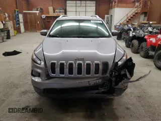 2018 Jeep Cherokee Latitude Plus z VIN 1C4PJLLB7JD590136, wystawiony jako Copart lot #64295715 z przebiegiem 143 699 mil mil oraz Szkoda całkowita • Salvage title. Historia ofert i sprzedaży dostępna na DreamBid. Obrazek 5.