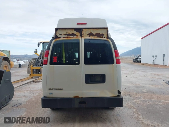 2011 Chevrolet Express Passenger 1LT с VIN 1GAZG1FG5B1106432, выставлен на аукционе IAAI как лот 42356831 с пробегом 216 679 миль миль и . История ставок и продаж доступна на DreamBid. Изображение 16.