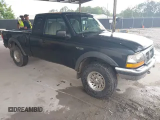 1998 Ford Ranger XL z VIN 1FTZR15X3WPA76563, wystawiony jako IAAI lot #42237866 z przebiegiem 275 486 mil mil oraz . Historia ofert i sprzedaży dostępna na DreamBid. Obrazek 1.