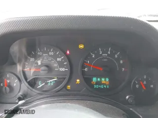 2008 Jeep Wrangler Unlimited X with VIN 1J4GA39158L529523, listed as a IAAI auction lot 41979992 with 304,641 mi miles. Bid and sale history available at carsss.com. Image 7.