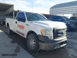 2014 Ford F-150 XL with VIN 1FTMF1CM4EKD68780, listed as a IAAI auction lot 41571968 with 193,363 mi miles. Bid and sale history available at carsss.com. Image 1.