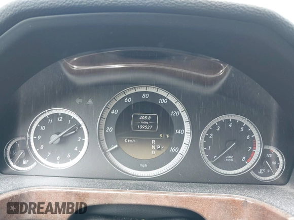 2012 Mercedes-Benz E 350 Luxury z VIN WDDHF8JB5CA629709, wystawiony jako IAAI lot #42502808 z przebiegiem 109 527 mil mil oraz . Historia ofert i sprzedaży dostępna na DreamBid. Obrazek 7.