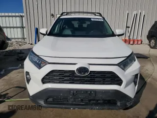 2019 Toyota RAV4 XLE Premium with VIN 2T3A1RFV5KW042879, listed as a Copart auction lot 46245415 with 92,238 mi miles and Salvage Title. Bid and sale history available at carsss.com. Image 5.