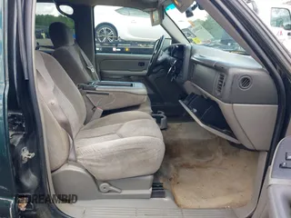 2005 Chevrolet Tahoe LS with VIN 1GNEC13V55R143448, listed as a IAAI auction lot 42110192 with 312,433 mi miles and . Bid and sale history available at DreamBid. Image 5.