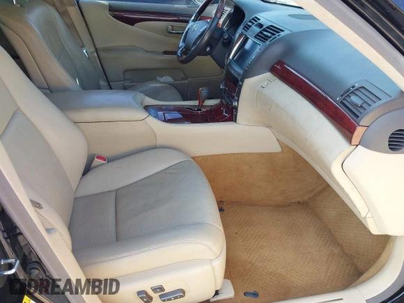 2007 Lexus LS 460 L with VIN JTHGL46F875002423, listed as a IAAI auction lot 41936798 with 116,336 mi miles and . Bid and sale history available at DreamBid. Image 5.