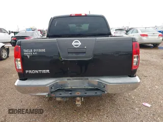 2011 Nissan Frontier SL z VIN 1N6AD0ER7BC412933, wystawiony jako IAAI lot #42362309 z przebiegiem 256 192 mil mil oraz . Historia ofert i sprzedaży dostępna na DreamBid. Obrazek 16.