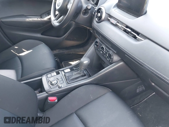2019 Mazda CX-3 Sport z VIN JM1DKFB71K0445584, wystawiony jako IAAI lot #42210269 z przebiegiem 31 418 mil mil oraz . Historia ofert i sprzedaży dostępna na DreamBid. Obrazek 5.