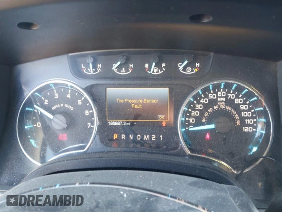 2011 Ford F-150 XL with VIN 1FTFX1CT5BFC69189, listed as a IAAI auction lot 41822485 with 186,887 mi miles. Bid and sale history available at carsss.com. Image 7.