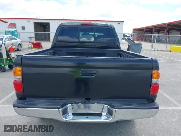 2003 Toyota Tacoma PreRunner z VIN 5TEGN92N03Z210194, wystawiony jako IAAI lot #42243037 z przebiegiem 241 047 mil mil oraz . Historia ofert i sprzedaży dostępna na DreamBid. Obrazek 16.
