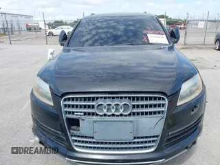 2007 Audi Q7 z VIN WA1AV74L87D094158, wystawiony jako IAAI lot #42292948 z przebiegiem 111 593 mil mil oraz . Historia ofert i sprzedaży dostępna na DreamBid. Obrazek 6.