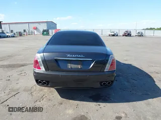 2007 Maserati Quattroporte with VIN ZAMFE39A070029397, listed as a IAAI auction lot 42027798 with 95,978 mi miles. Bid and sale history available at carsss.com. Image 16.