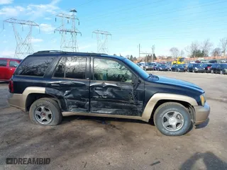 2004 Chevrolet TrailBlazer LS with VIN 1GNDT13S742304861, listed as a IAAI auction lot 41597648 with 126,526 mi miles. Bid and sale history available at carsss.com. Image 12.
