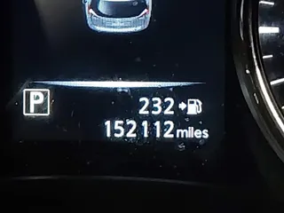 2017 Nissan Rogue SL with VIN JN8AT2MVXHW014000, listed as a IAAI auction lot 41836611 with 152,112 mi miles. Bid and sale history available at carsss.com. Image 15.