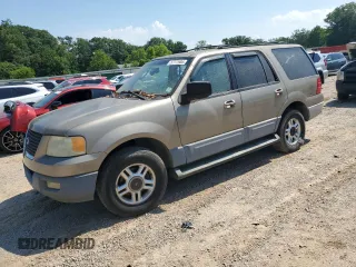 2003 Ford Expedition Special Service with VIN 1FMPU15L53LB28986, listed as a Copart auction lot 57772904 with 0 mi miles and Salvage Title. Bid and sale history available at carsss.com. Image 1.