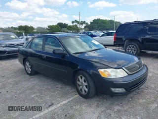 2002 Toyota Avalon XL with VIN 4T1BF28B62U242954, listed as a IAAI auction lot 41952385 with 149,075 mi miles. Bid and sale history available at carsss.com. Image 1.