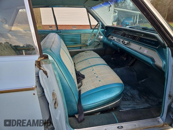 1964 Oldsmobile 88 z VIN 854M274413, wystawiony jako Copart lot #48237445 z przebiegiem 45 480 mil mil oraz Tytuł czysty. Historia ofert i sprzedaży dostępna na DreamBid. Obrazek 5.