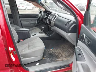 2015 Toyota Tacoma with VIN 3TMMU4FN1FM075649, listed as a IAAI auction lot 40813472 with 179,226 mi miles and . Bid and sale history available at DreamBid. Image 5.