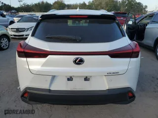 2021 Lexus UX with VIN JTHP3JBH7M2037702, listed as a Copart auction lot 69784022 with 14,173 mi miles. Bid and sale history available at carsss.com. Image 6.