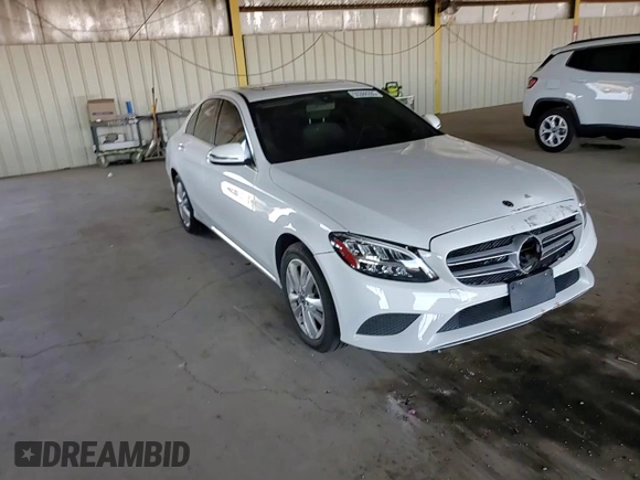 2019 Mercedes-Benz C 300 z VIN 55SWF8EB7KU317875, wystawiony jako Copart lot #55360285 z przebiegiem 39 945 mil mil oraz Szkoda całkowita • Salvage title. Historia ofert i sprzedaży dostępna na DreamBid. Obrazek 13.