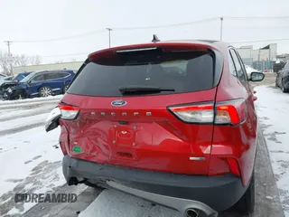 2020 Ford Escape SE z VIN 1FMCU9G63LUA50755, wystawiony jako IAAI lot #41480558 z przebiegiem 27 540 mil mil oraz . Historia ofert i sprzedaży dostępna na DreamBid. Obrazek 16.