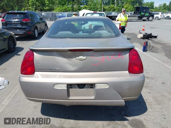 2006 Chevrolet Monte Carlo LT 3.5L z VIN 2G1WM15K969285822, wystawiony jako IAAI lot #42182300 z przebiegiem 237 749 mil mil oraz . Historia ofert i sprzedaży dostępna na DreamBid. Obrazek 17.