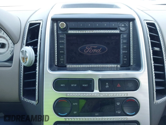 2007 Ford Edge SEL PLUS with VIN 2FMDK39C87BA68397, listed as a IAAI auction lot 41897056 with 135,403 mi miles. Bid and sale history available at carsss.com. Image 13.