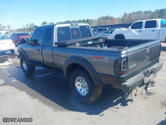 2006 Ford Ranger XLT with VIN 1FTZR45E26PA28164, listed as a IAAI auction lot 41767300 with 253,371 mi miles. Bid and sale history available at carsss.com. Image 3.