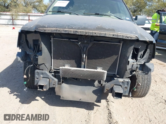 2005 Ford F-150 XLT with VIN 1FTPX12585NA67903, listed as a IAAI auction lot 41856821 with 174,847 mi miles. Bid and sale history available at carsss.com. Image 6.