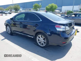 2010 Lexus HS 250h z VIN JTHBB1BAXA2023644, wystawiony jako IAAI lot #42157538 z przebiegiem 160 088 mil mil oraz . Historia ofert i sprzedaży dostępna na DreamBid. Obrazek 3.