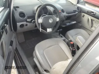 2008 Volkswagen Beetle S z VIN 3VWRW31C98M501653, wystawiony jako Copart lot #55270815 z przebiegiem 137 318 mil mil oraz Nie do naprawy • Non repairable. Historia ofert i sprzedaży dostępna na DreamBid. Obrazek 8.