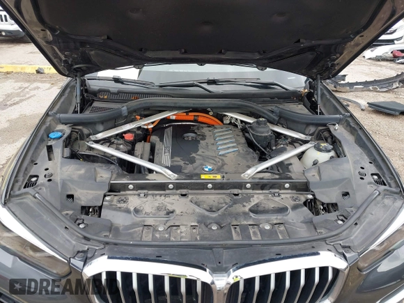 2021 BMW X5 xDrive45e with VIN 5UXTA6C02M9F88978, listed as a IAAI auction lot 42201563 with 23,339 mi miles and . Bid and sale history available at DreamBid. Image 10.